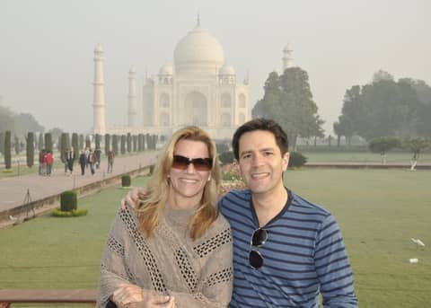 Same couple, close two-shot, Taj behind